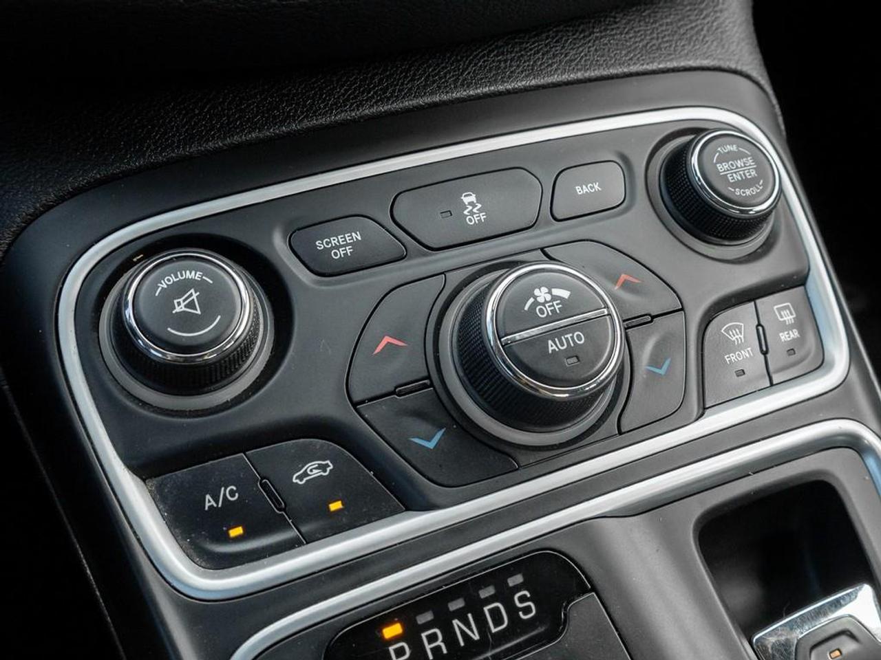 2015 Chrysler 200 Limited 4dr Front-wheel Drive Sedan Photo