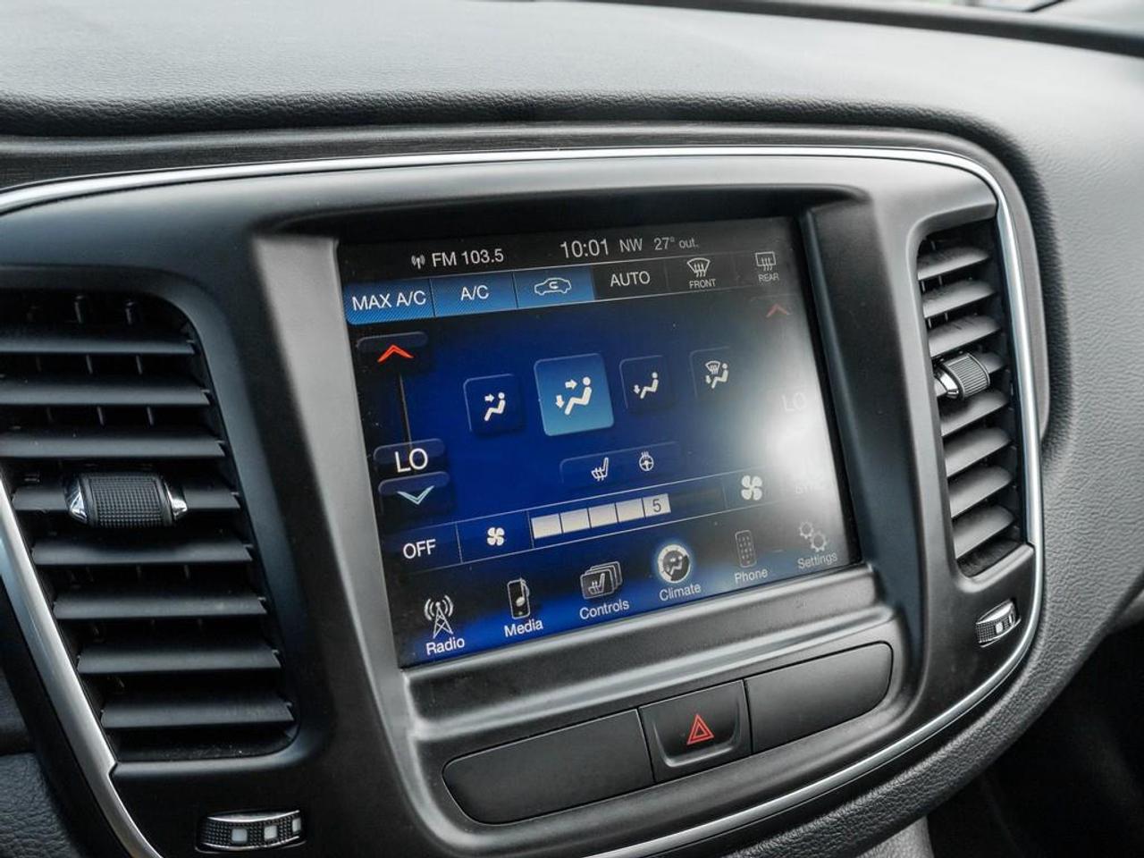 2015 Chrysler 200 Limited 4dr Front-wheel Drive Sedan Photo