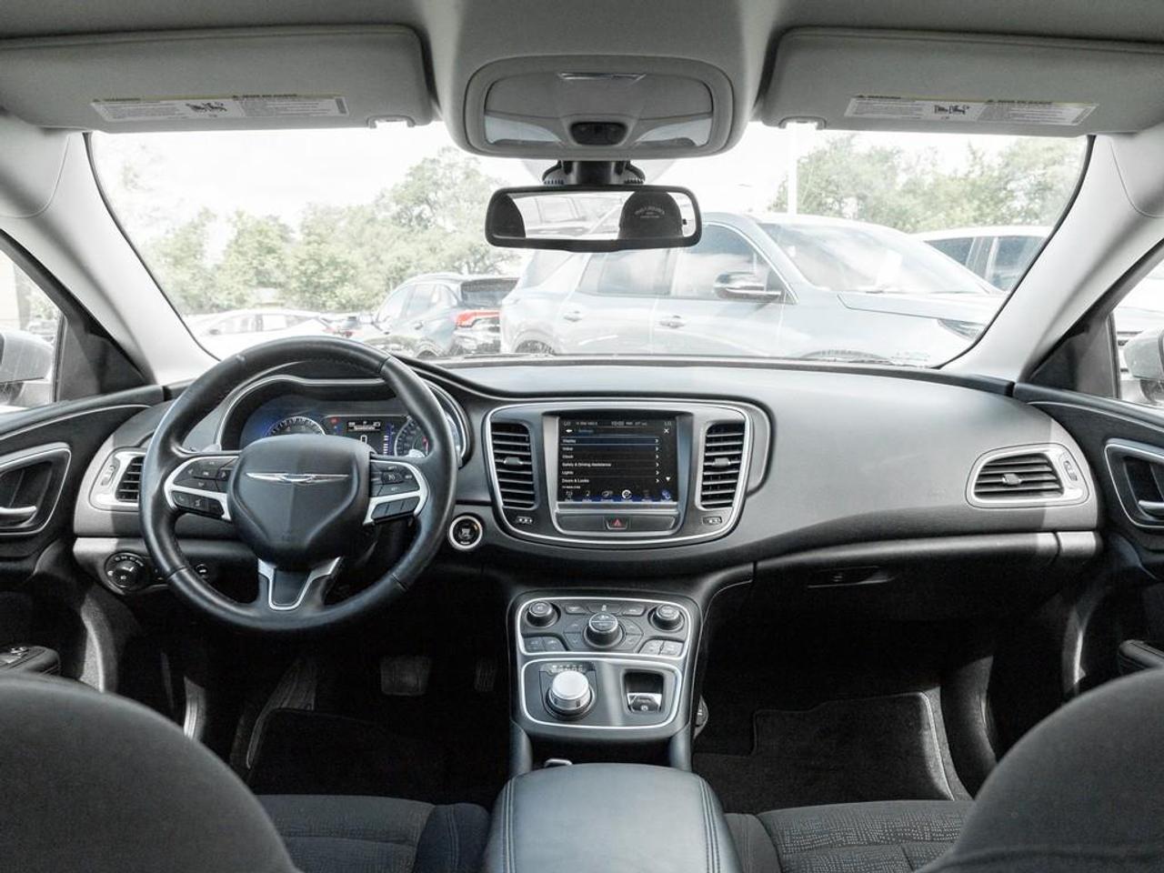 2015 Chrysler 200 Limited 4dr Front-wheel Drive Sedan Photo
