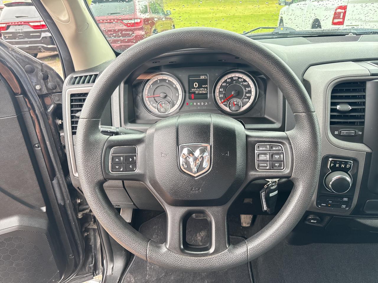 2019 RAM 1500 Classic ST - cruise control Photo