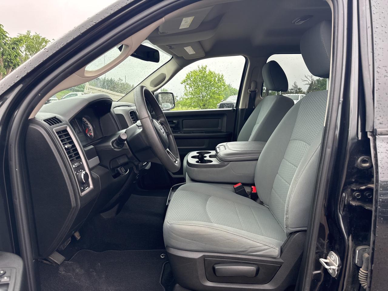 2019 RAM 1500 Classic ST - cruise control Photo