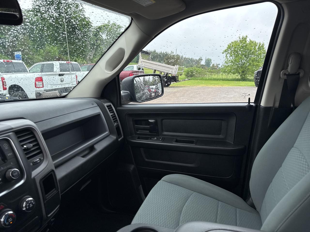 2019 RAM 1500 Classic ST - cruise control Photo
