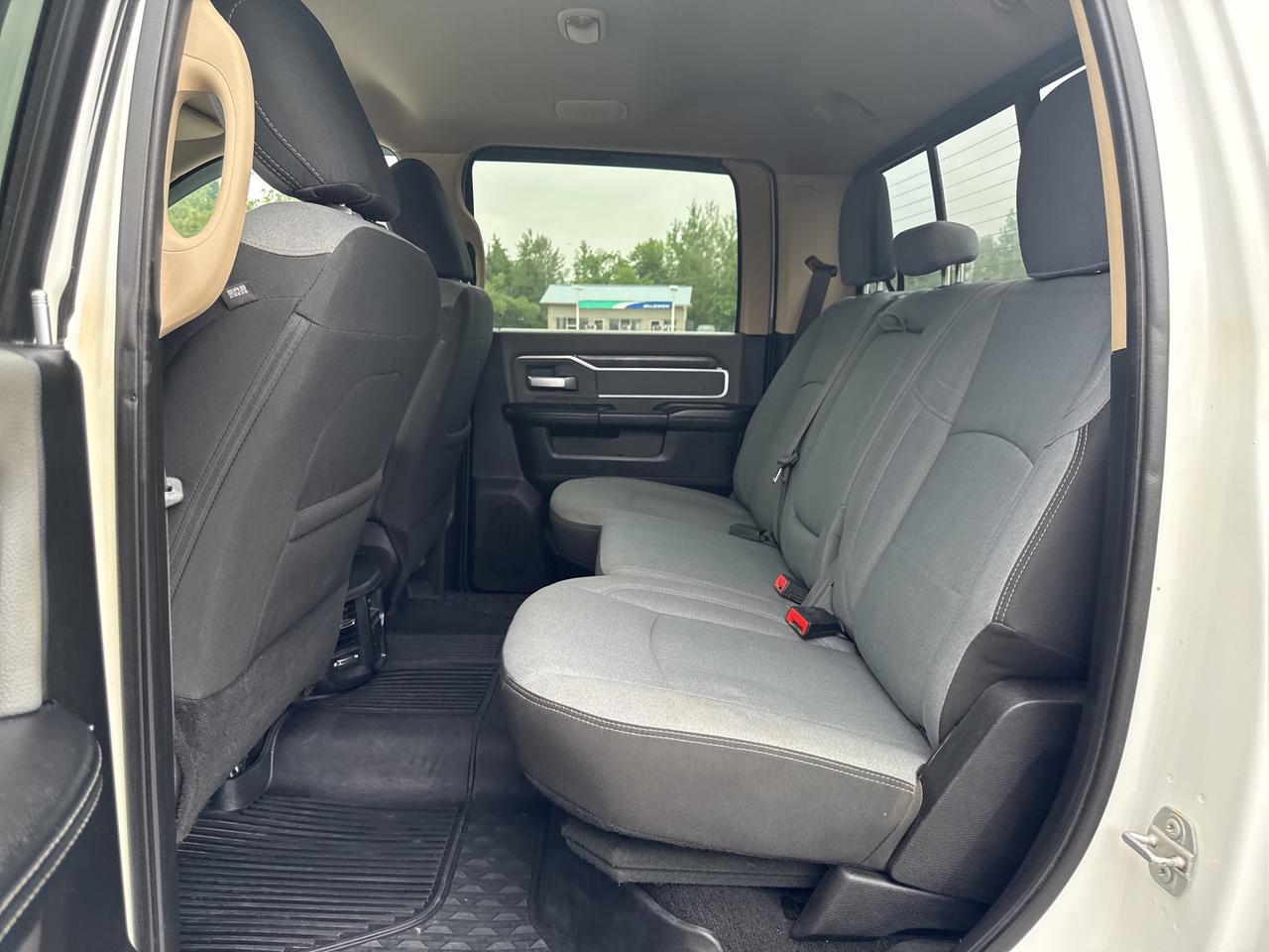 2019 RAM 3500 Big Horn - tow pkg - htd seats /wheel Photo