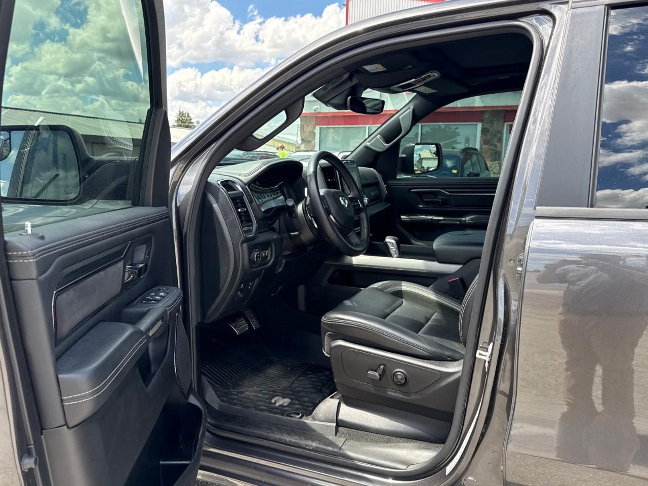 2024 RAM 1500 SPORT 4X4 CREW CAB 5'7" BOX Photo