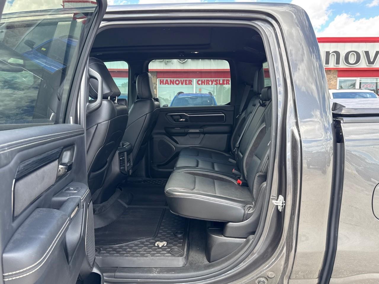 2024 RAM 1500 SPORT 4X4 CREW CAB 5'7" BOX Photo