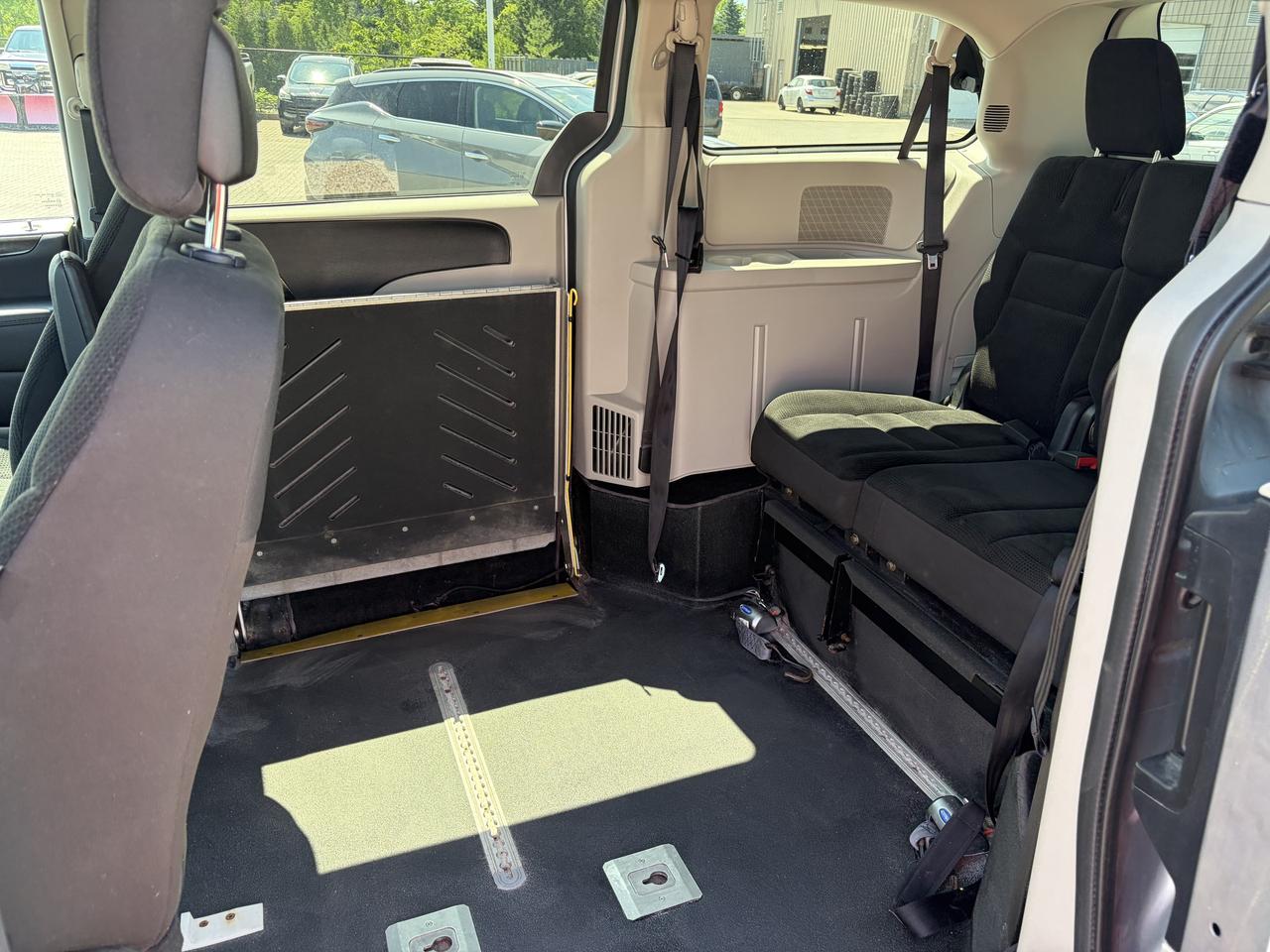 2020 Dodge Grand Caravan SE Plus Wheelchair Converted Bluetooth Backup Cam Photo