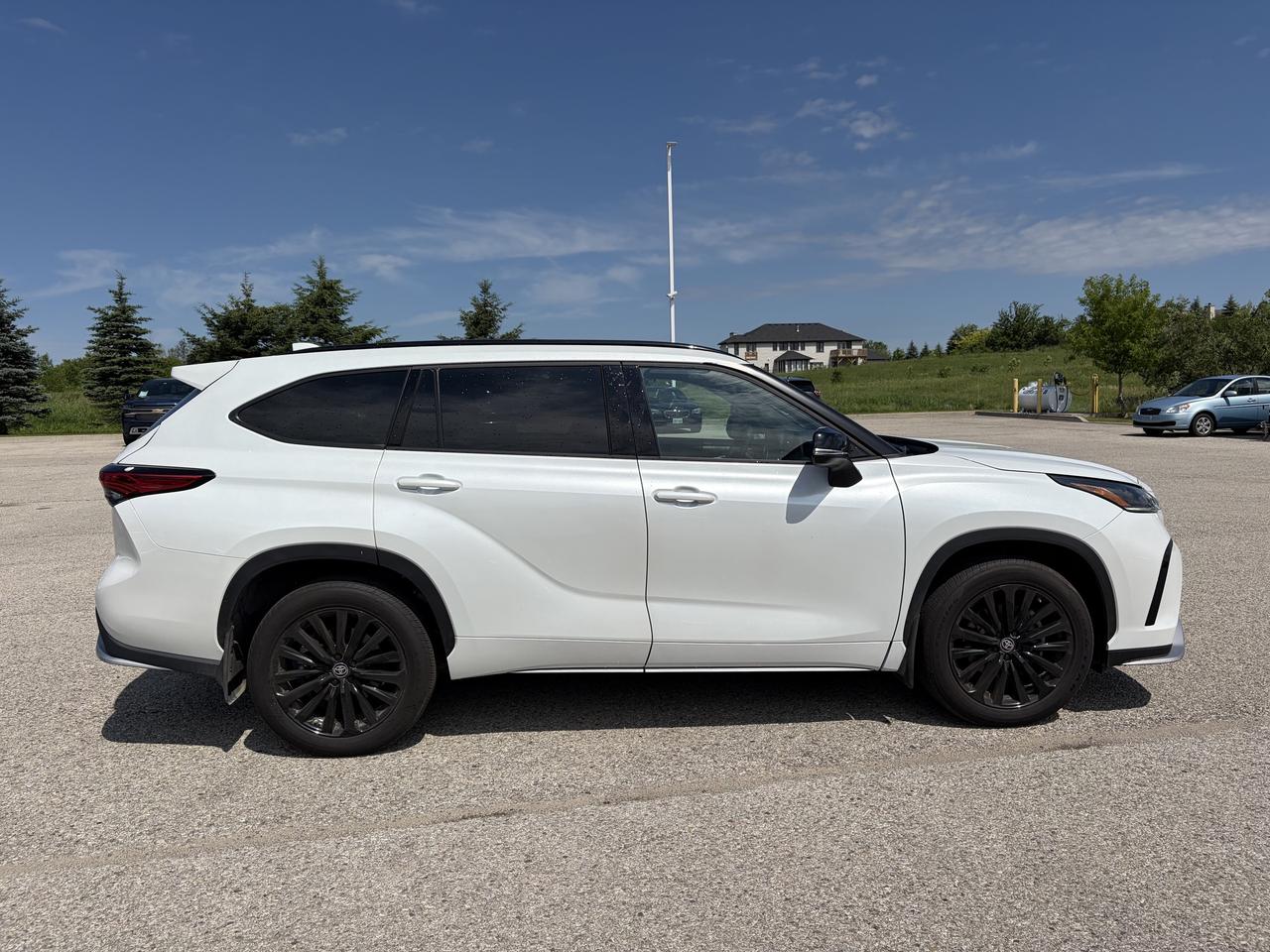2023 Toyota Highlander XSE AWD   Sunroof   Leather   Heated Seats/S.Wheel Photo