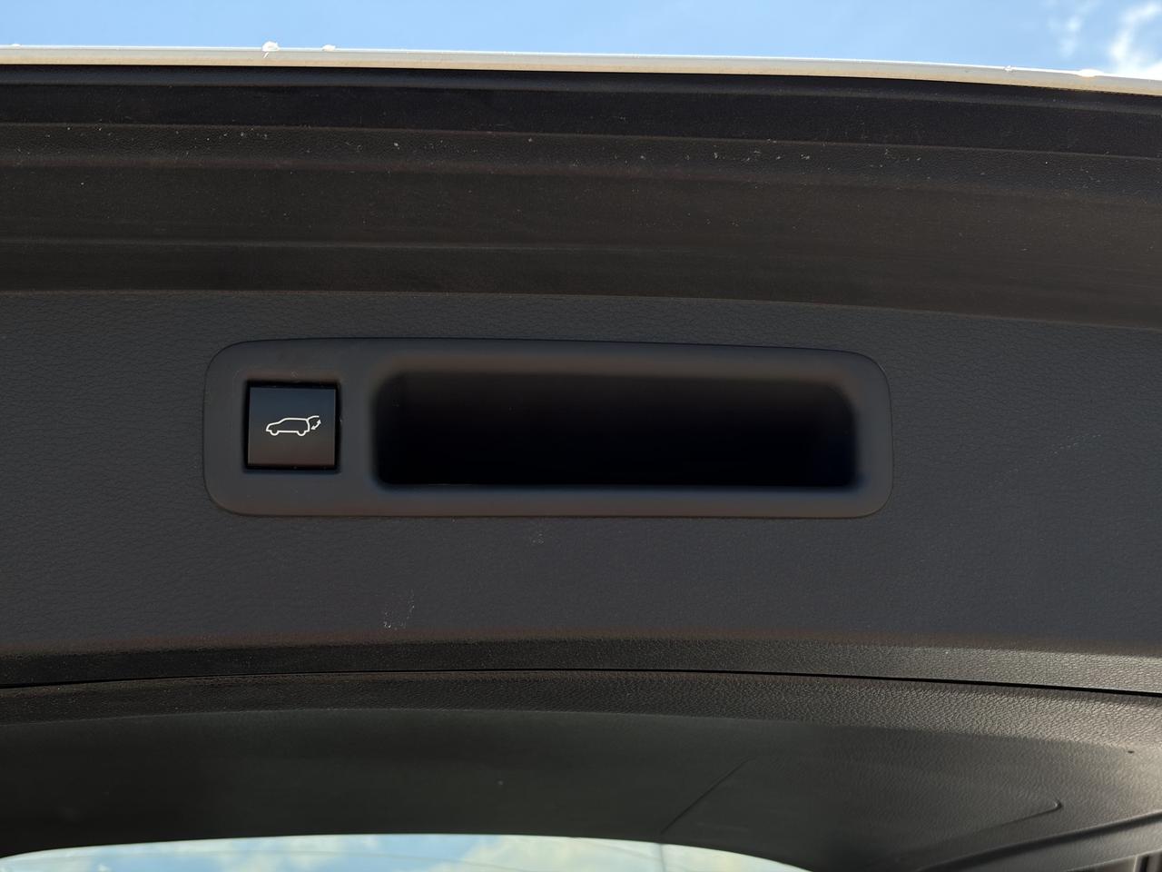 2023 Toyota Highlander XSE AWD   Sunroof   Leather   Heated Seats/S.Wheel Photo
