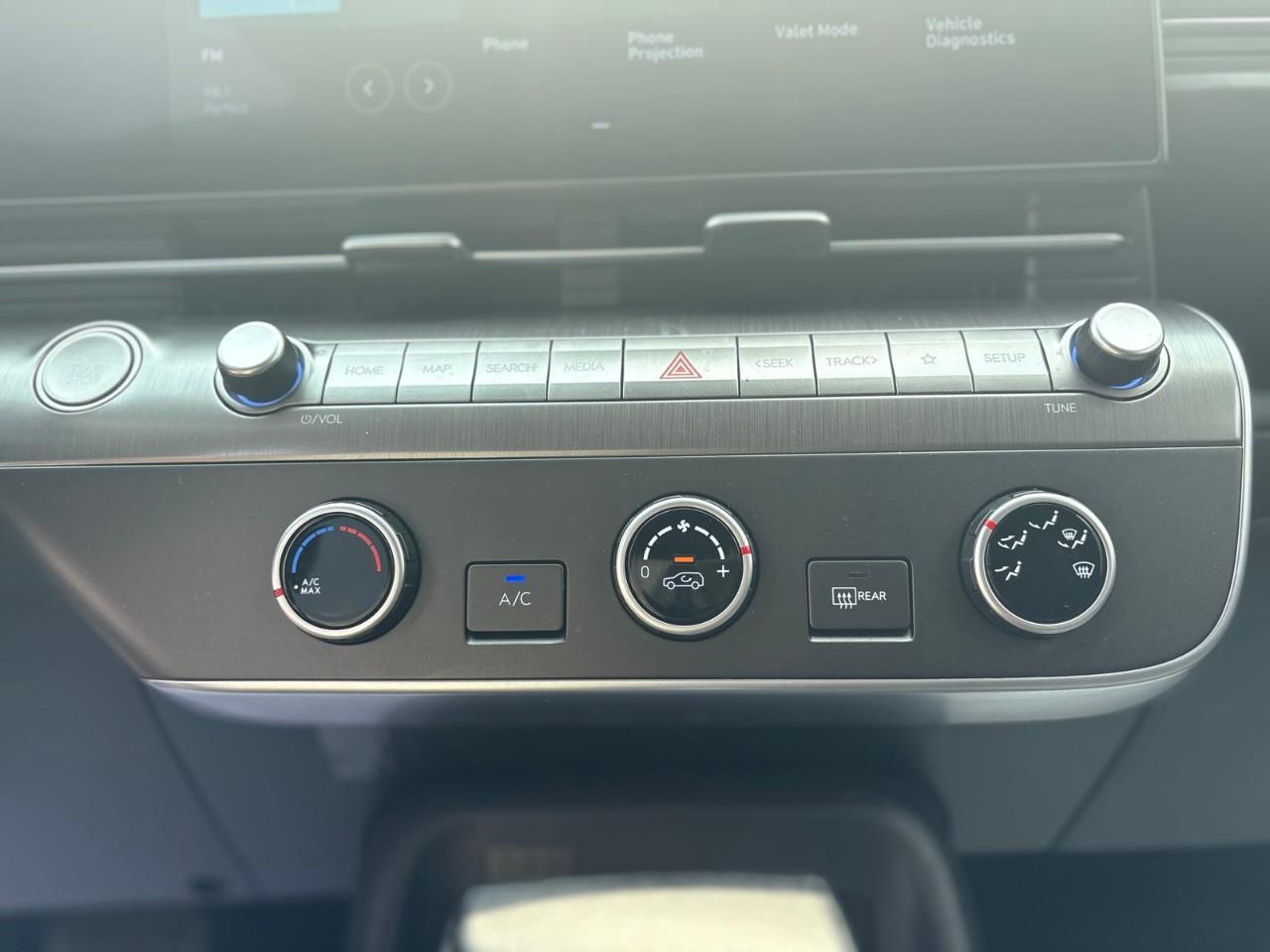 2024 Hyundai KONA 2.0L Preferred 4dr All-Wheel Drive Photo