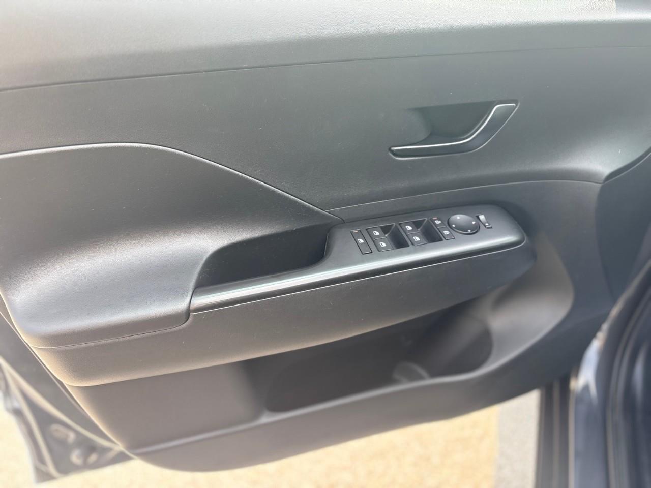 2024 Hyundai KONA 2.0L Preferred 4dr All-Wheel Drive Photo