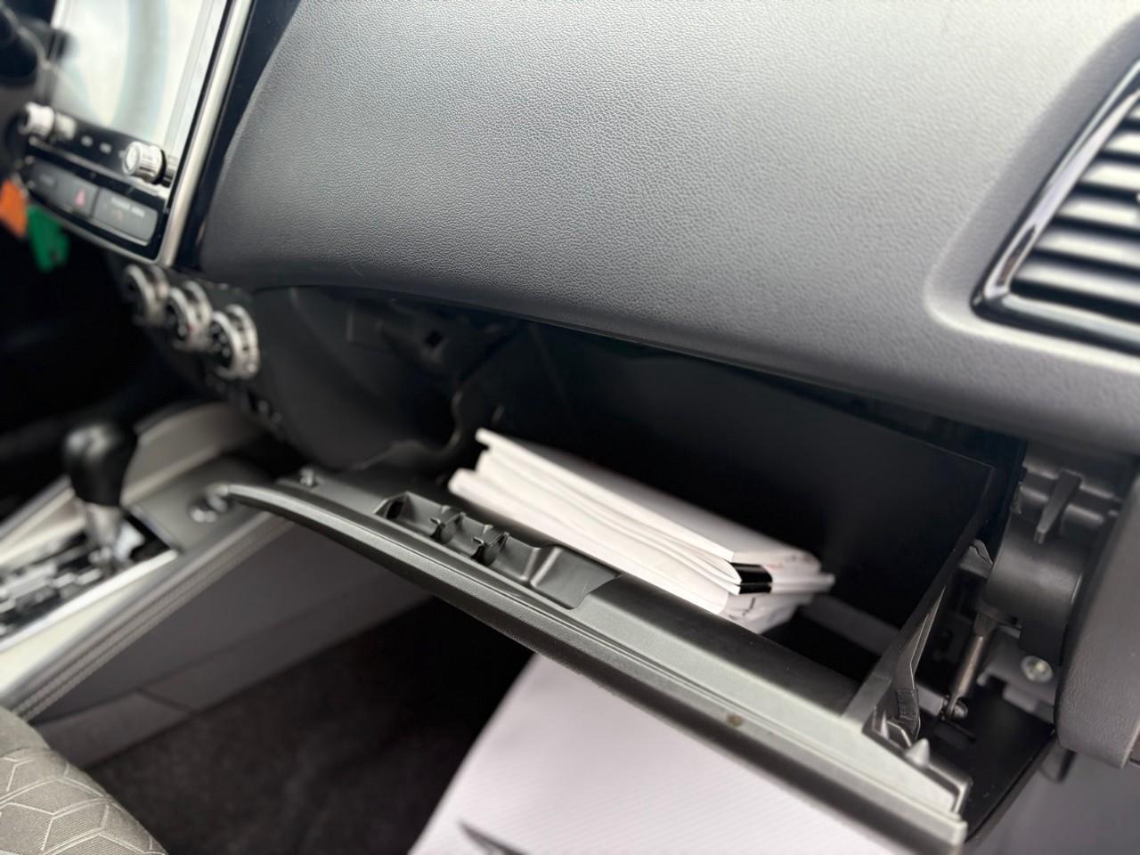 2024 Mitsubishi RVR ES 4dr AWC Photo4