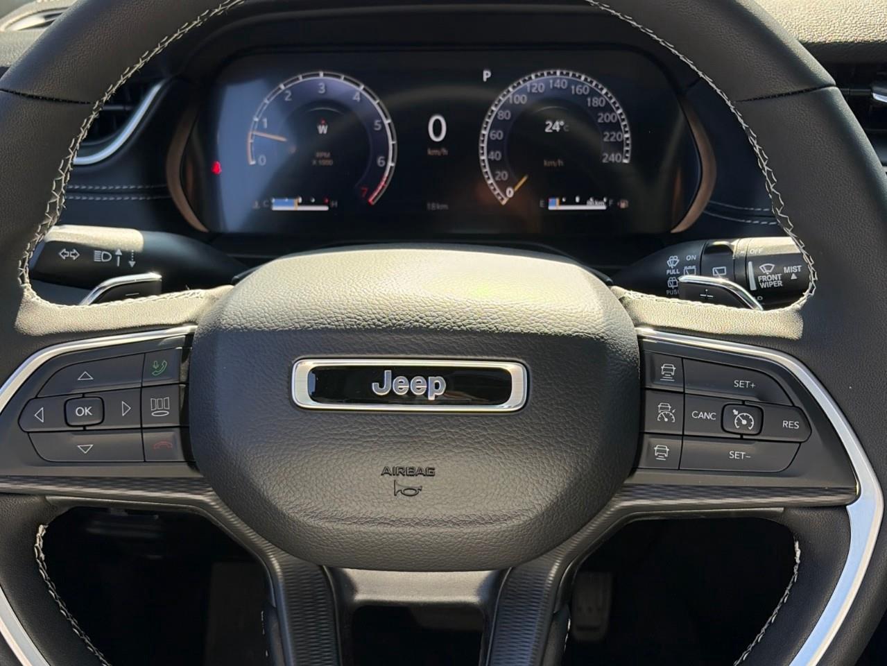 2026 Jeep Grand Cherokee Base 4dr 4x4 Photo