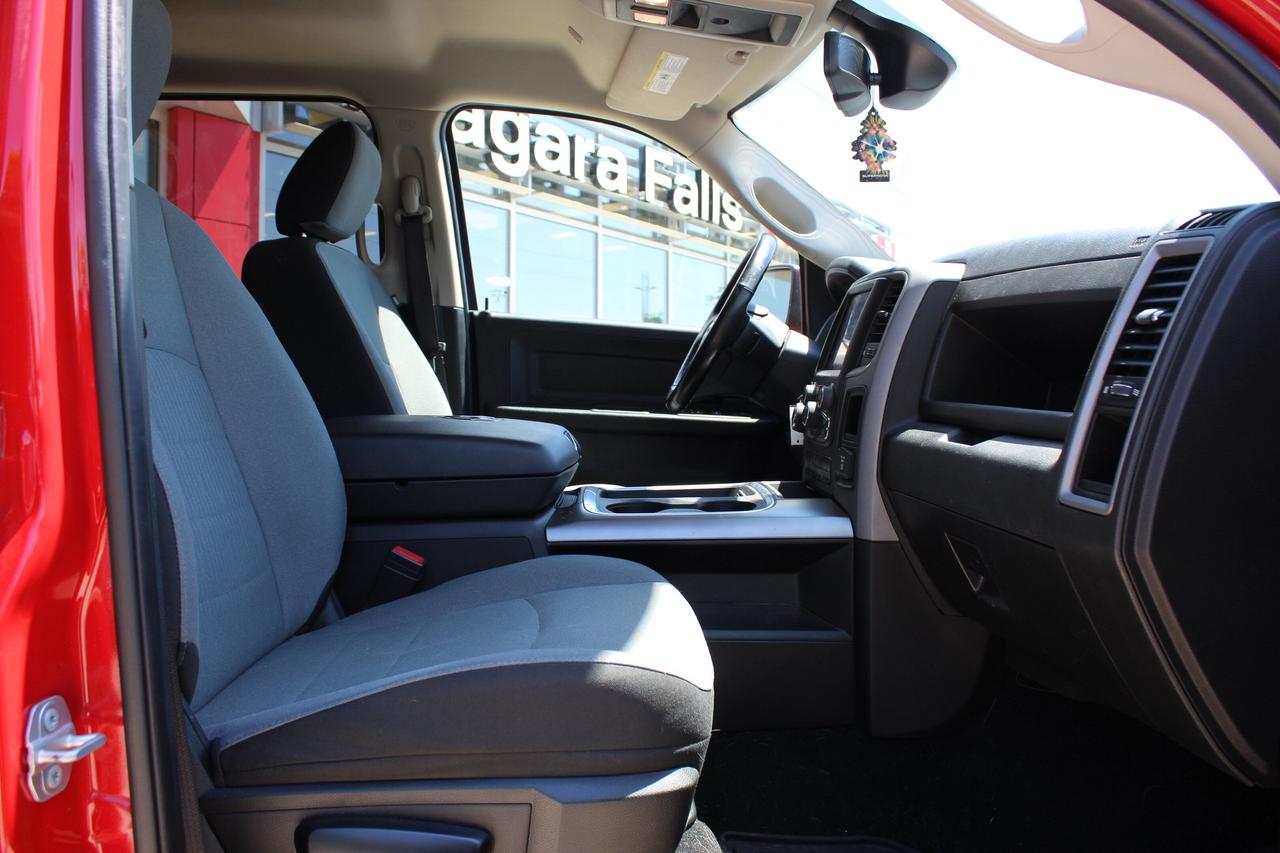 2021 RAM 1500 Classic HEMI, BACK UP CAMERA Photo