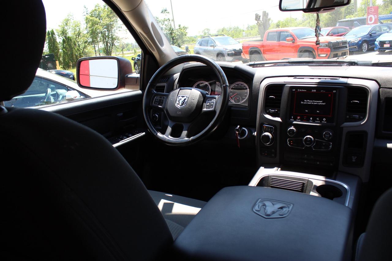 2021 RAM 1500 Classic HEMI, BACK UP CAMERA Photo