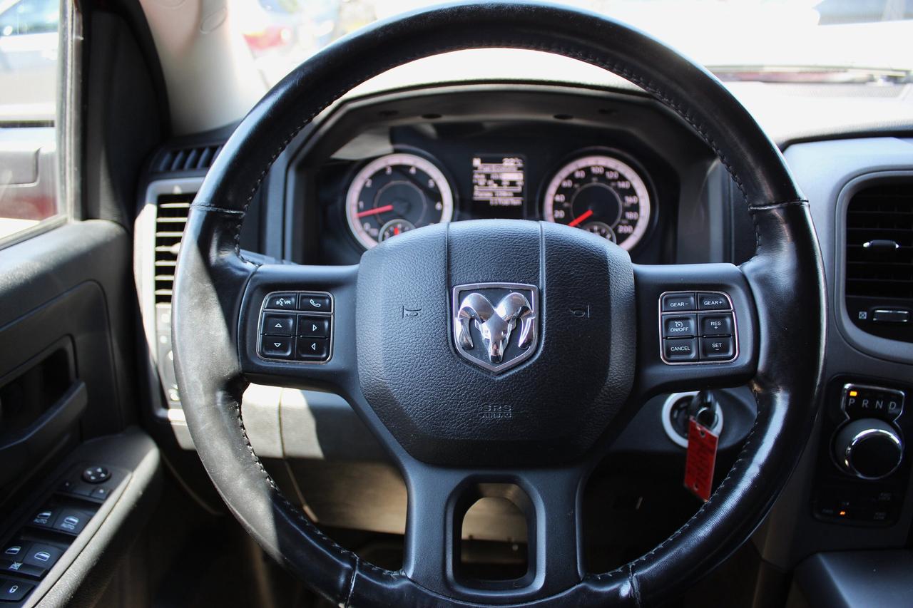 2021 RAM 1500 Classic HEMI, BACK UP CAMERA Photo