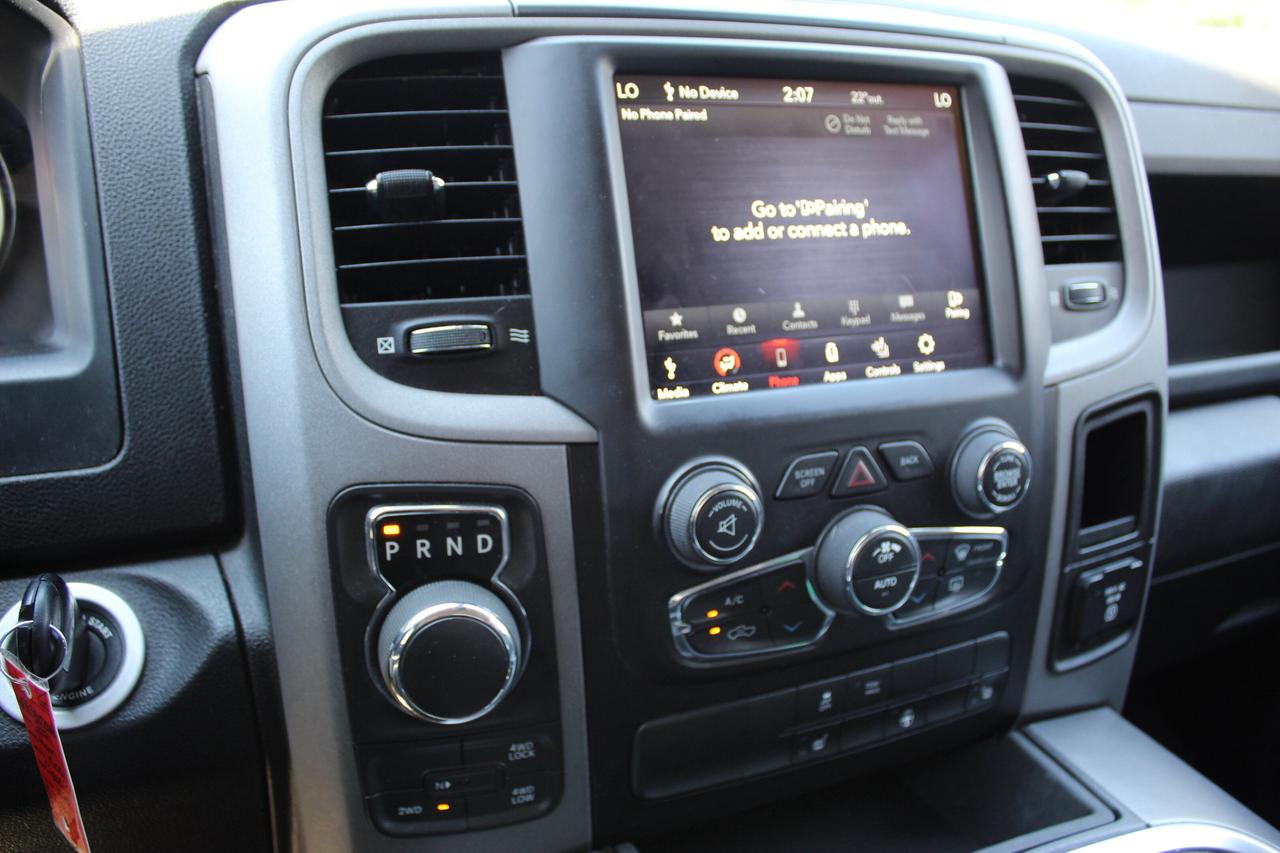 2021 RAM 1500 Classic HEMI, BACK UP CAMERA Photo