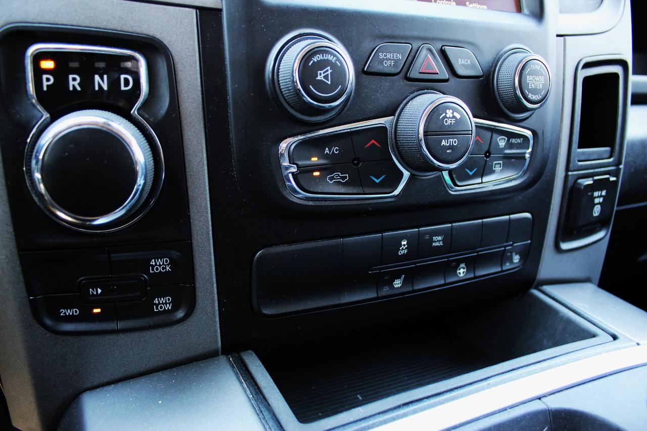 2021 RAM 1500 Classic HEMI, BACK UP CAMERA Photo