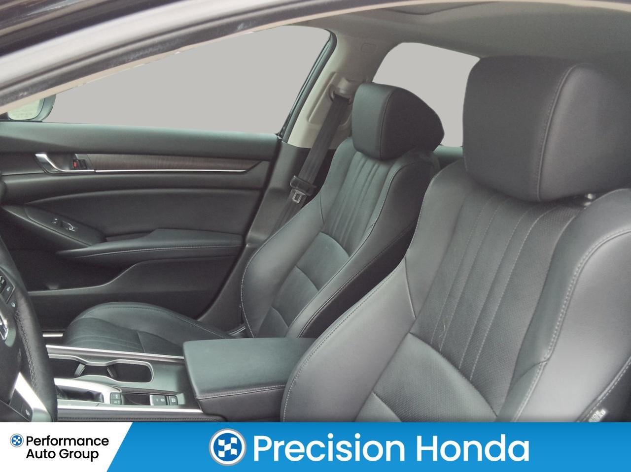 2018 Honda Accord TOURING NAVIGATION LEATHER SUNROOF Photo