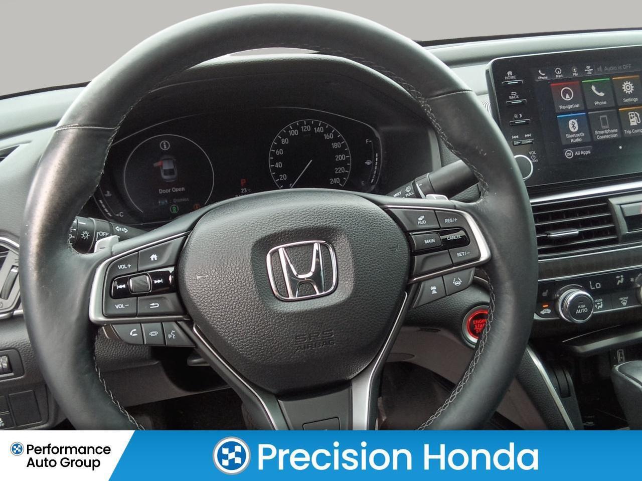 2018 Honda Accord TOURING NAVIGATION LEATHER SUNROOF Photo