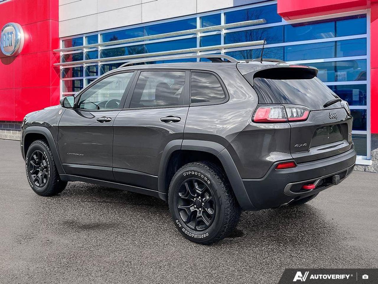 2020 Jeep Cherokee Trailhawk Elite | Leather | Navigation | Sunroof | Ventilated Seats | Power Liftgate | Tow Group | Photo