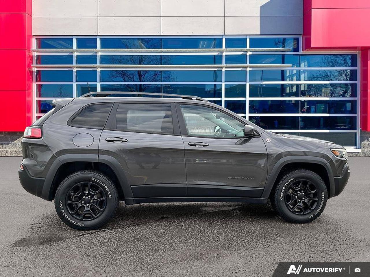 2020 Jeep Cherokee Trailhawk Elite | Leather | Navigation | Sunroof | Ventilated Seats | Power Liftgate | Tow Group | Photo