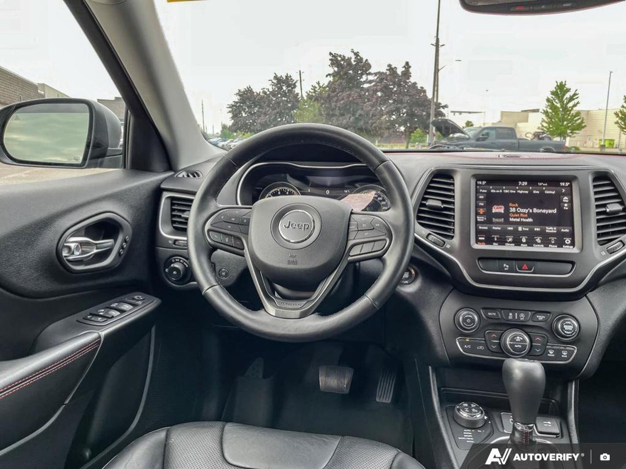 2020 Jeep Cherokee Trailhawk Elite | Leather | Navigation | Sunroof | Ventilated Seats | Power Liftgate | Tow Group | Photo