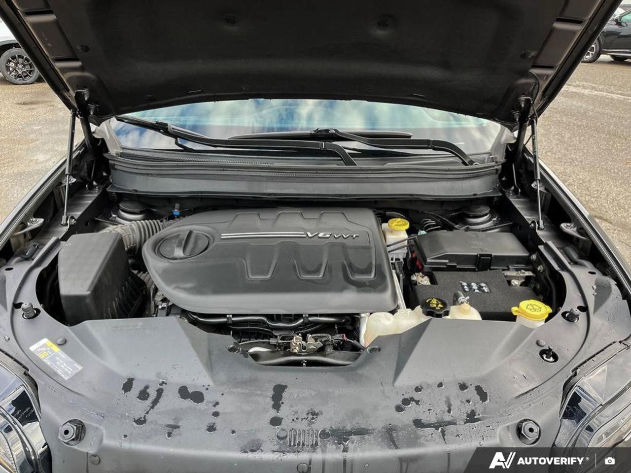 2020 Jeep Cherokee Trailhawk Elite | Leather | Navigation | Sunroof | Ventilated Seats | Power Liftgate | Tow Group | Photo