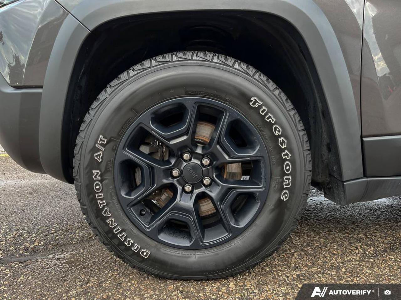 2020 Jeep Cherokee Trailhawk Elite | Leather | Navigation | Sunroof | Ventilated Seats | Power Liftgate | Tow Group | Photo