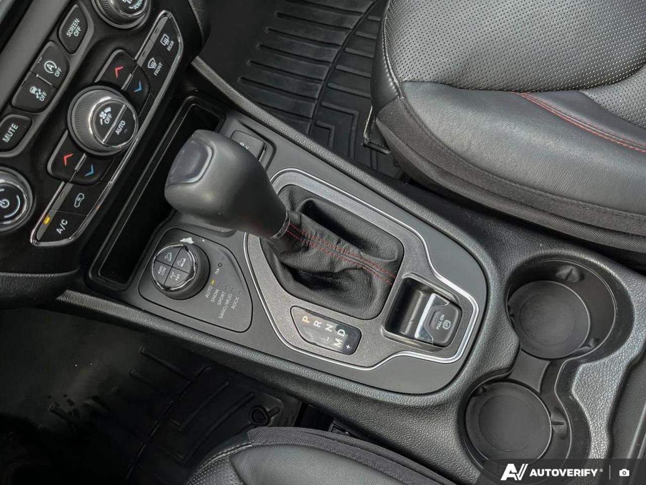 2020 Jeep Cherokee Trailhawk Elite | Leather | Navigation | Sunroof | Ventilated Seats | Power Liftgate | Tow Group | Photo