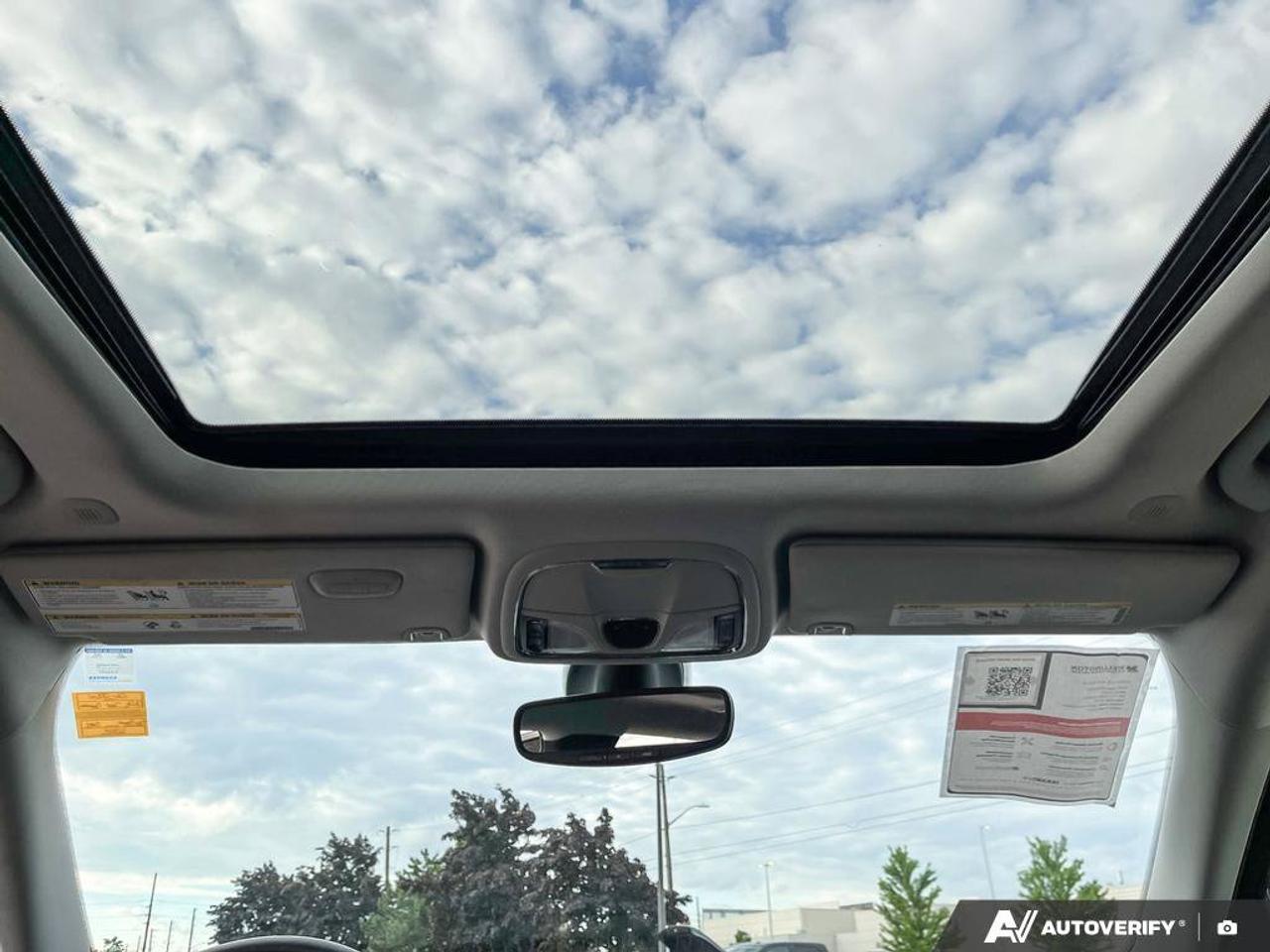 2020 Jeep Cherokee Trailhawk Elite | Leather | Navigation | Sunroof | Ventilated Seats | Power Liftgate | Tow Group | Photo