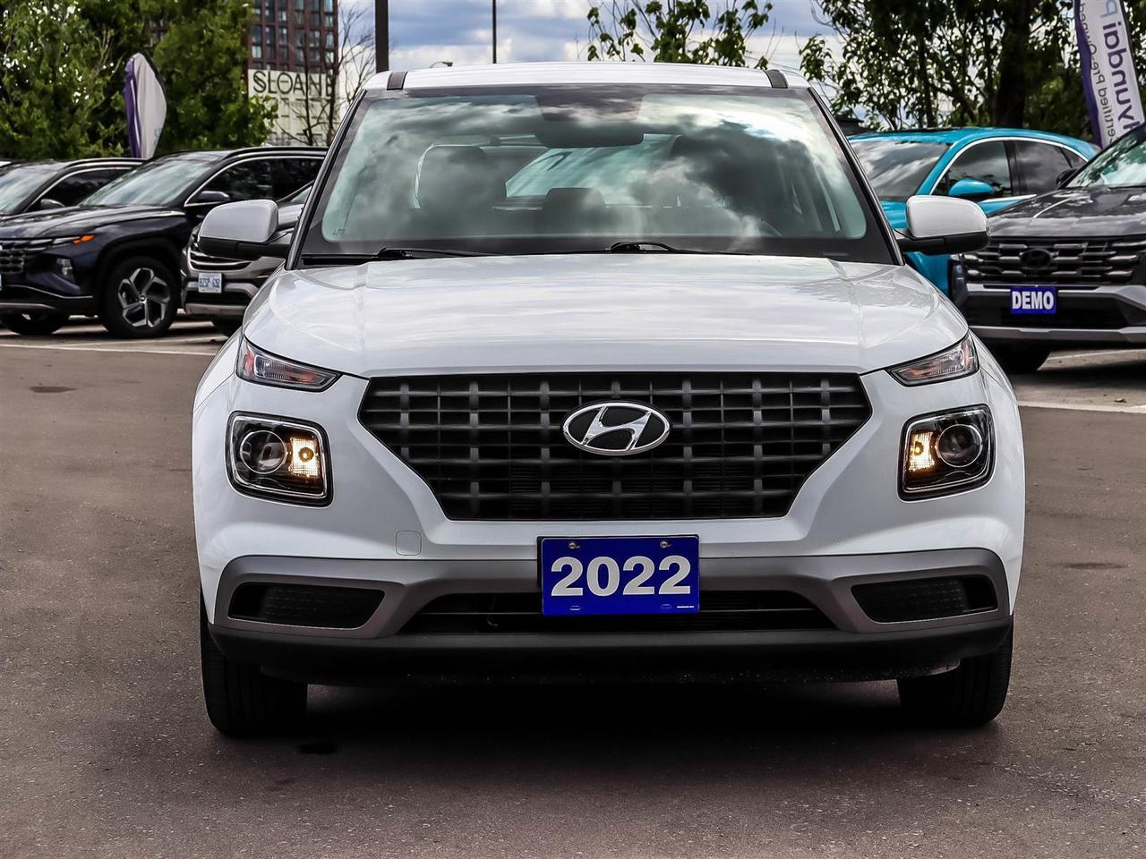 2022 Hyundai Venue Essential Photo