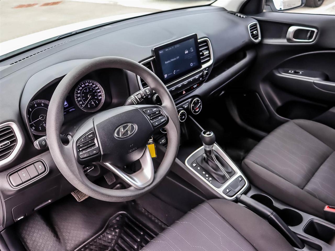 2022 Hyundai Venue Essential Photo
