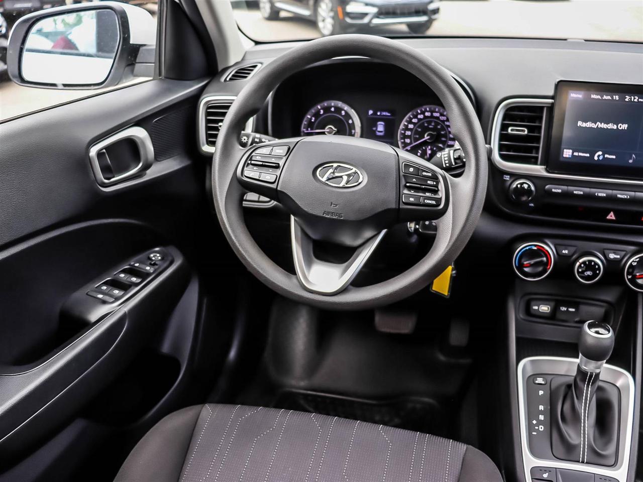 2022 Hyundai Venue Essential Photo