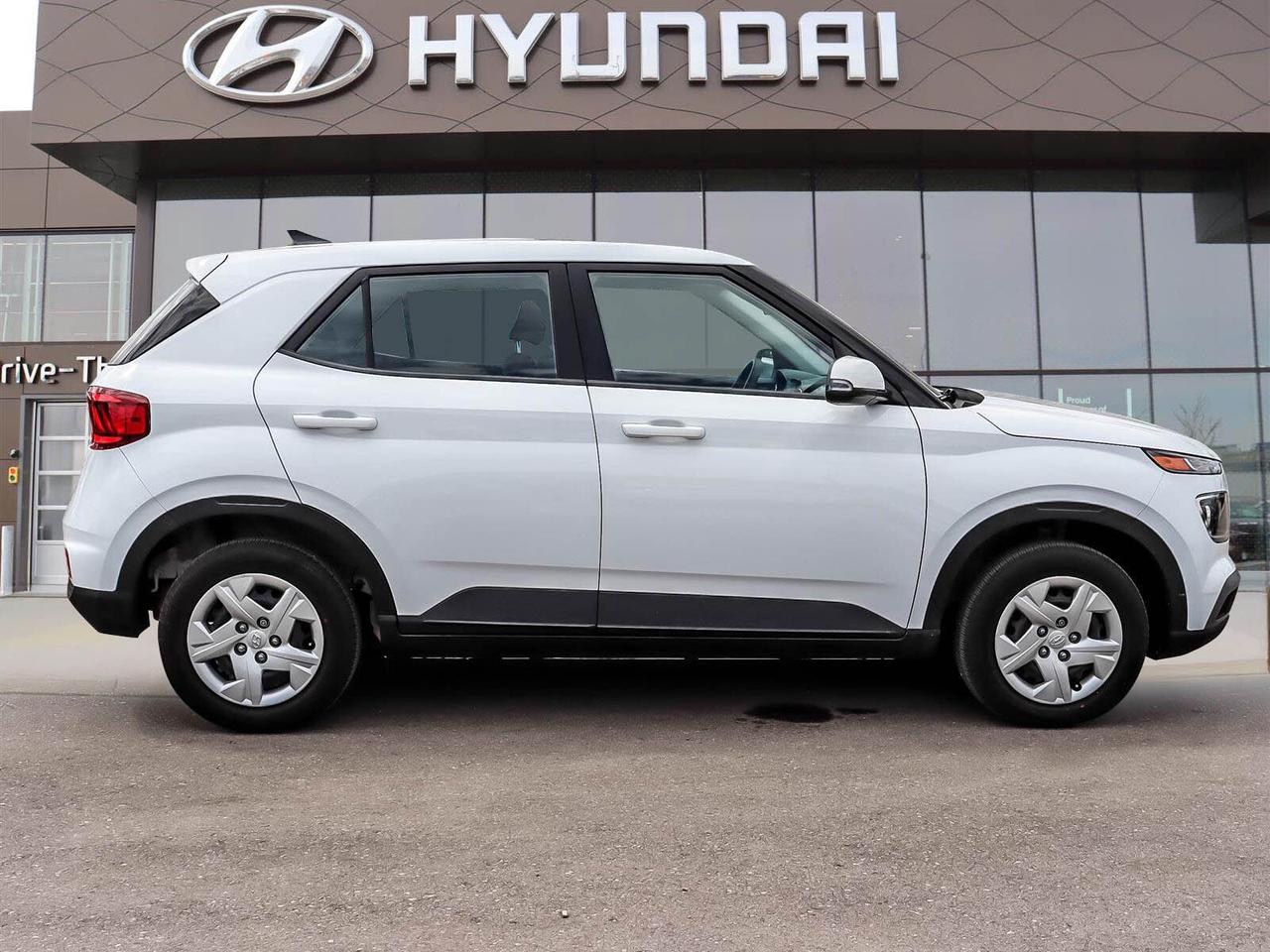 2022 Hyundai Venue Essential Photo
