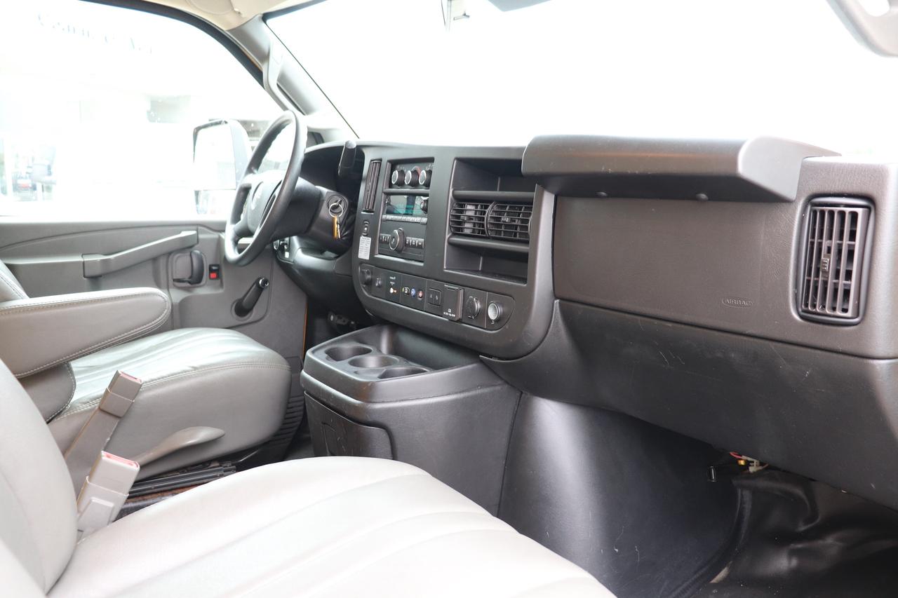 2019 GMC Savana 3500 VAN 177 Photo