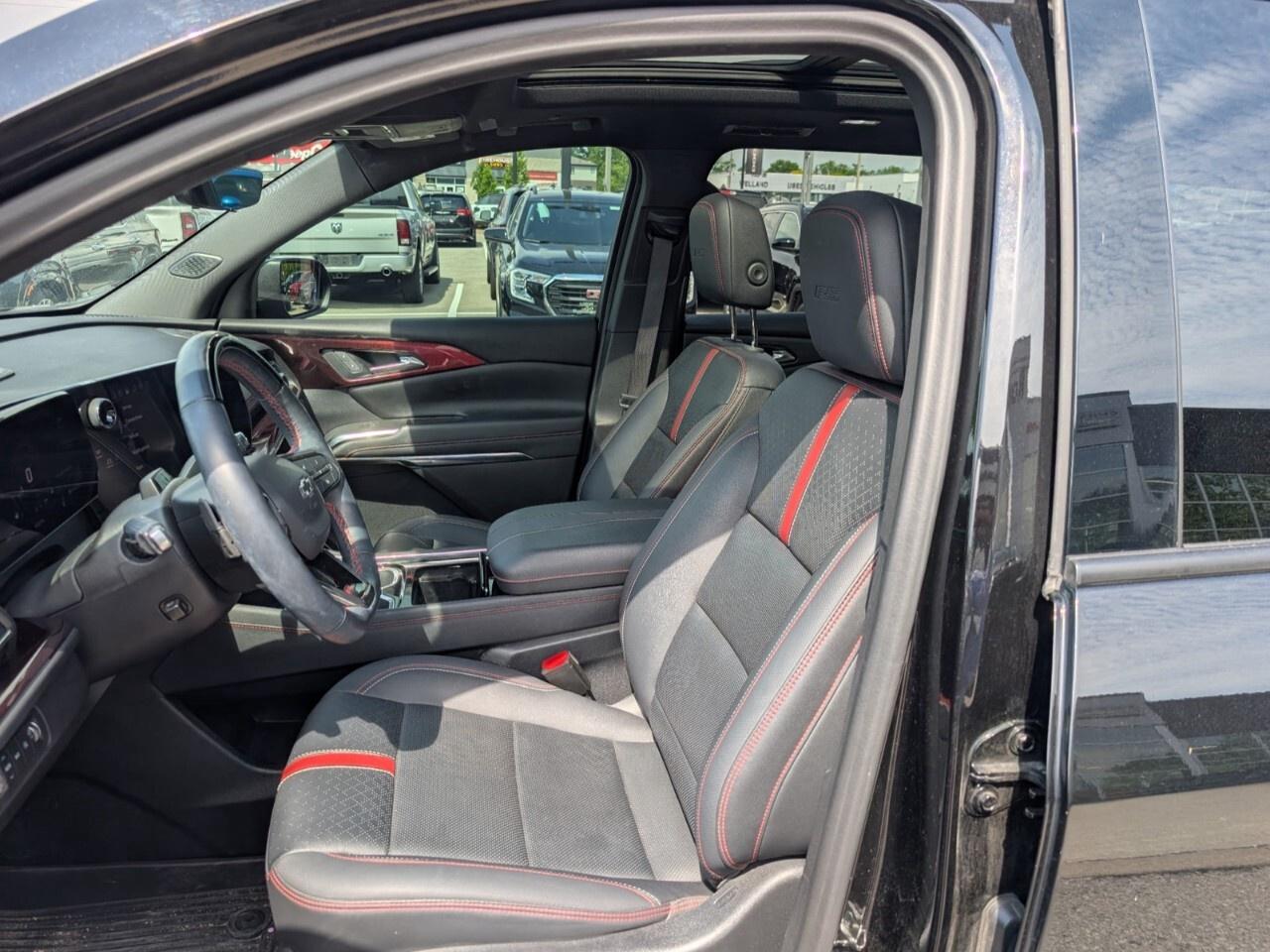 2024 Chevrolet Traverse RS   One Owner No Accidents   Local Trade Photo