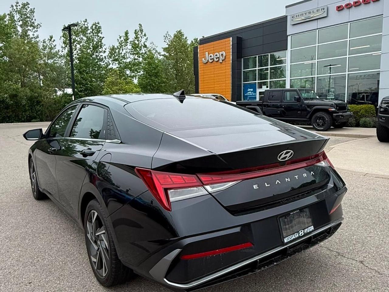 2024 Hyundai Elantra LUXURY   One Owner No Accidents   Local Trade Photo