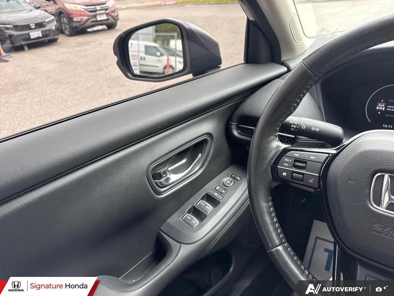 2023 Honda HR-V EX-L NAVI Photo