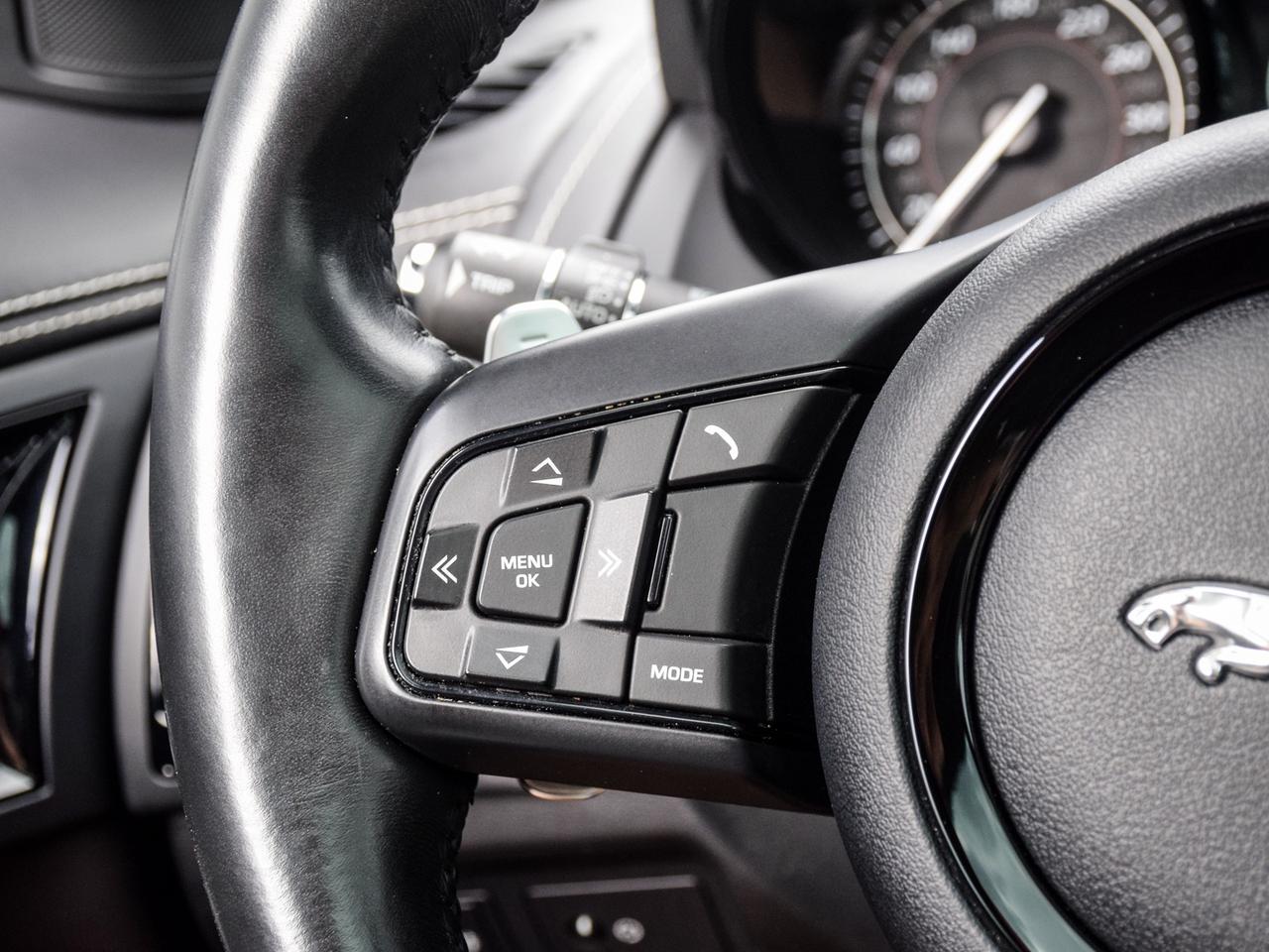 2018 Jaguar F-Type R Photo