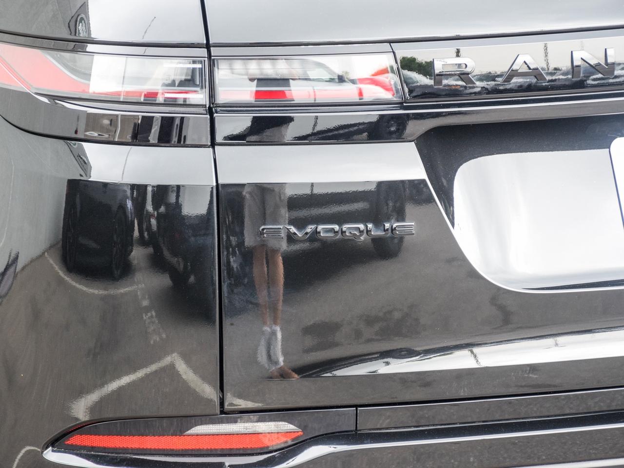 2024 Land Rover Range Rover Evoque S Photo