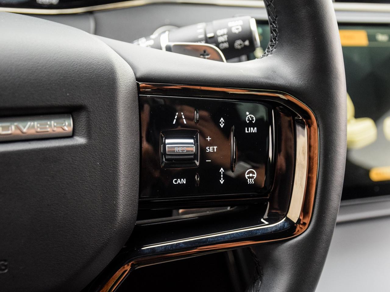 2024 Land Rover Range Rover Evoque S Photo