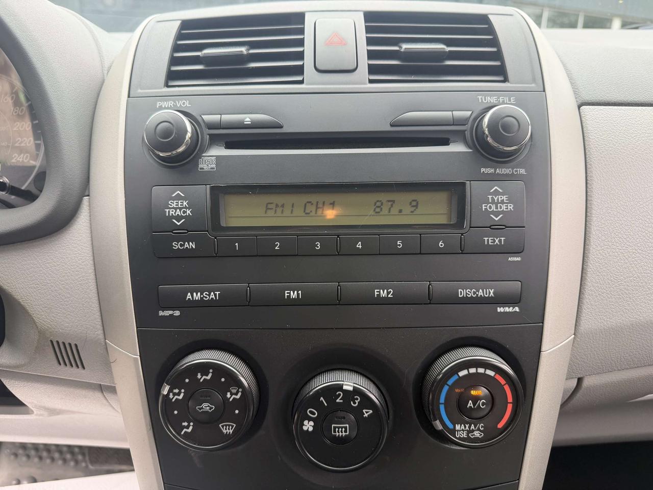 2010 Toyota Corolla CE / AUTO/!!!!!!  JUST SOLD SOLD SOLD SOLD SOLD Photo