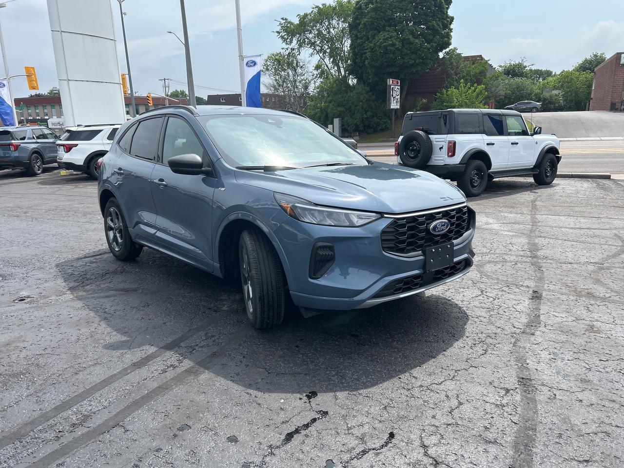 2024 Ford Escape ST LINE 1.5L AWD TECH PKG ADAPTIVE CRUISE LOW KMS Photo