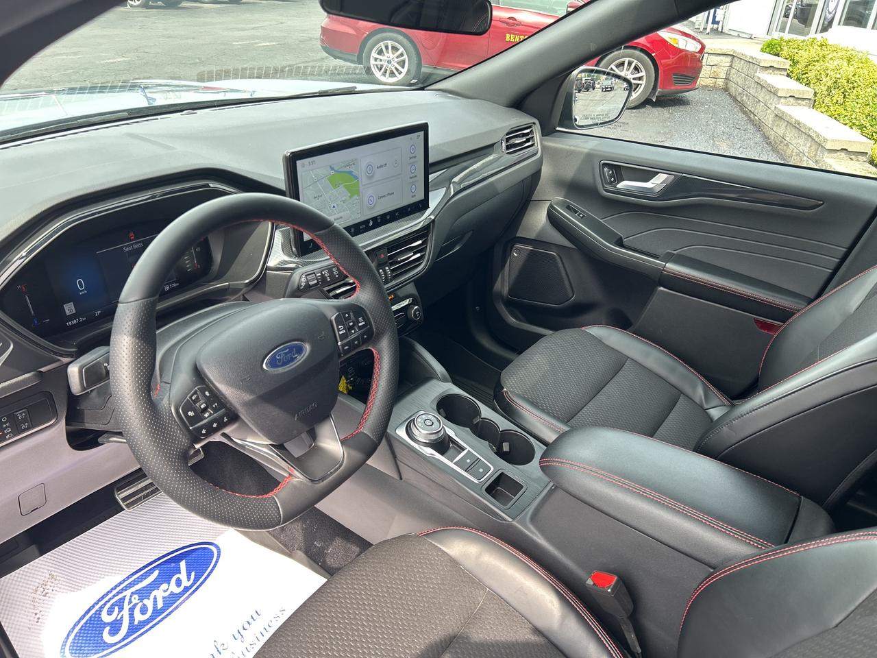 2024 Ford Escape ST LINE 1.5L AWD TECH PKG ADAPTIVE CRUISE LOW KMS Photo