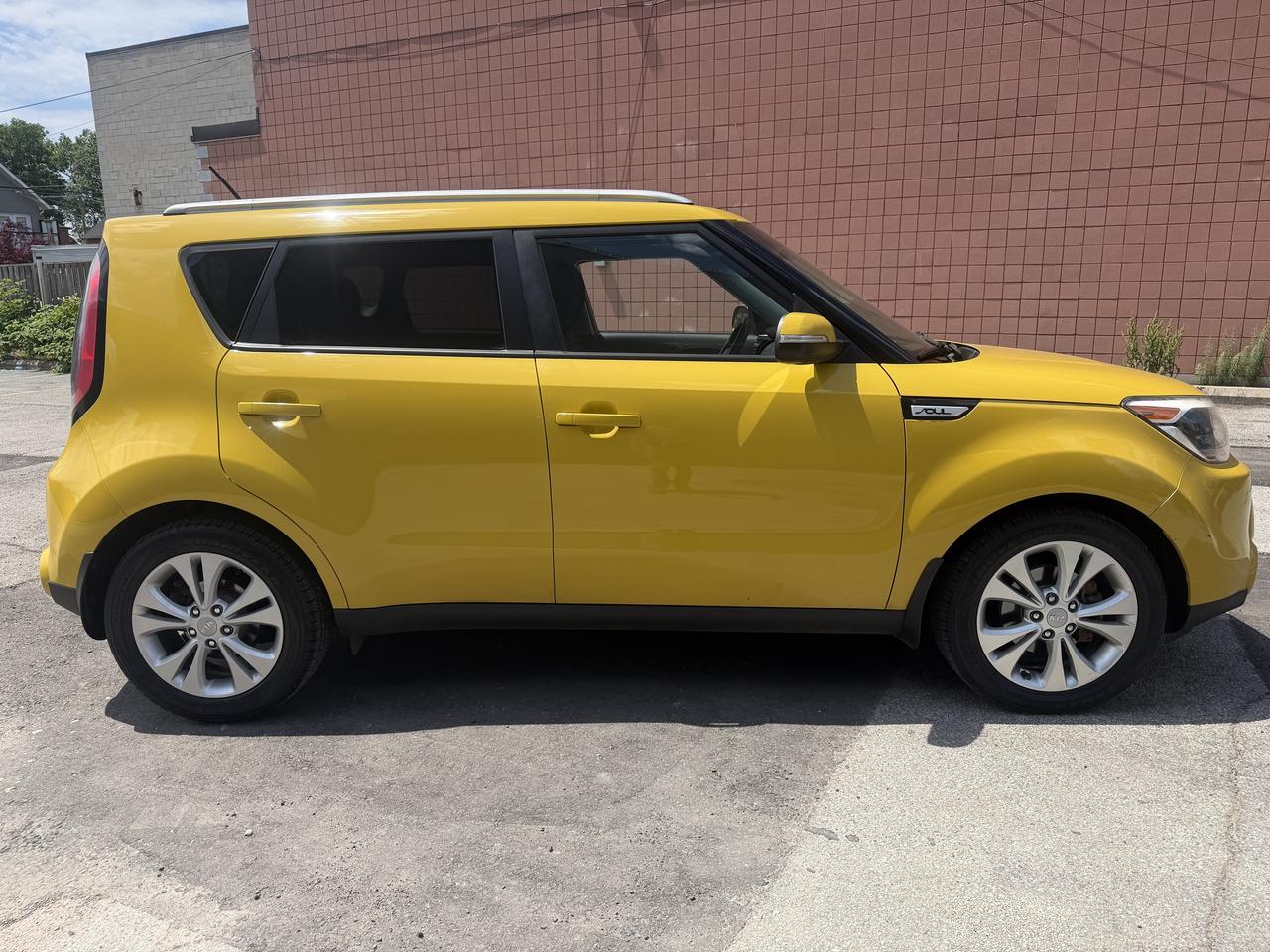 2015 Kia Soul 5dr Wgn Auto EX  COMES FULLY CERTIFIED ALL INC !! Photo