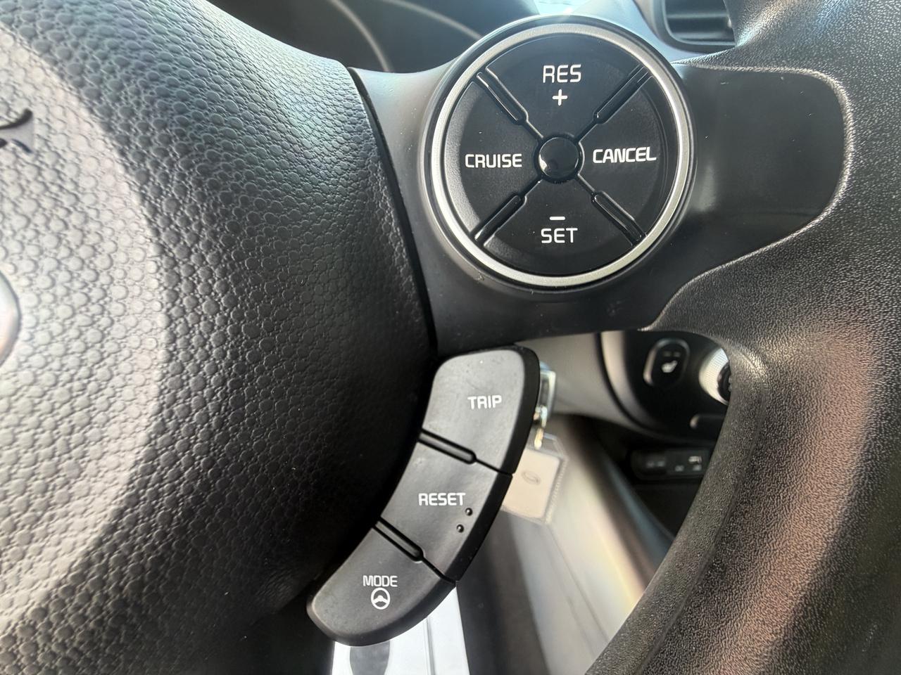 2015 Kia Soul 5dr Wgn Auto EX  COMES FULLY CERTIFIED ALL INC !! Photo