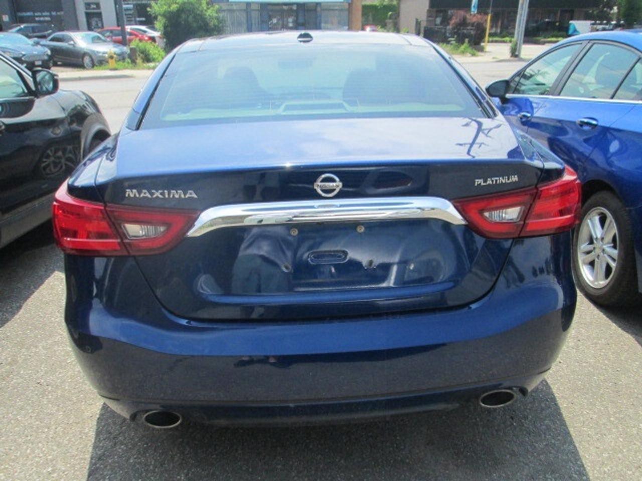 2018 Nissan Maxima Platinum Sedan, Leather, Sunroof, Navigation Photo3