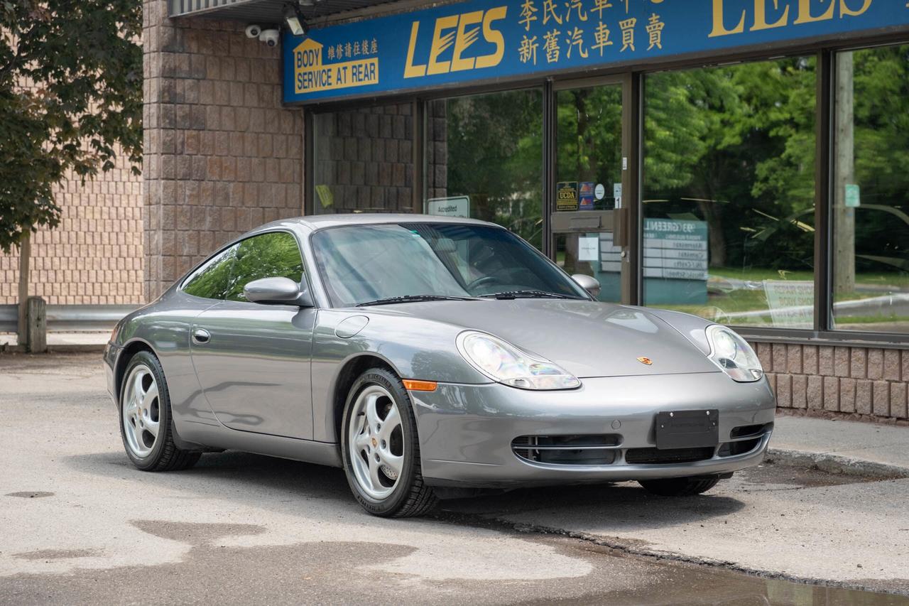 2001 Porsche 911 Carrera Coupe Photo0