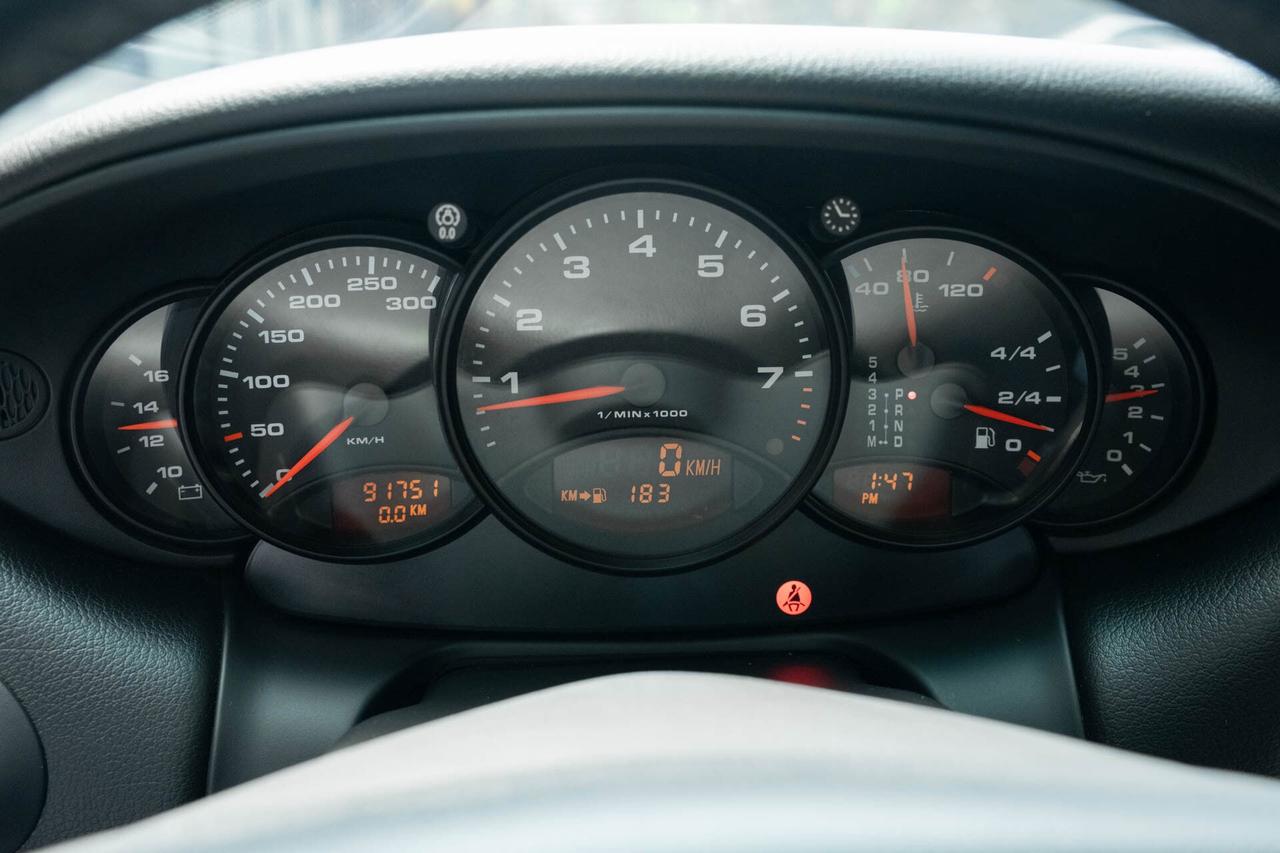 2001 Porsche 911 Carrera Coupe Photo