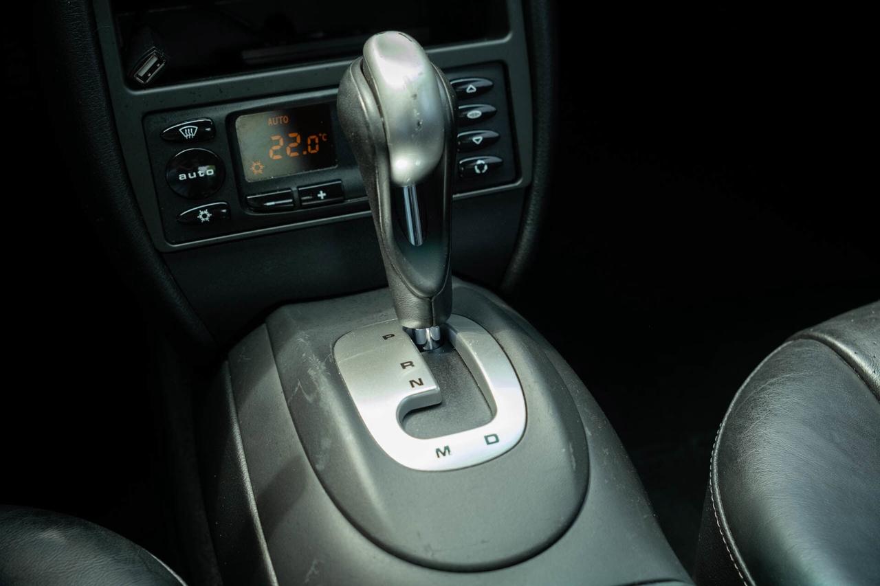 2001 Porsche 911 Carrera Coupe Photo